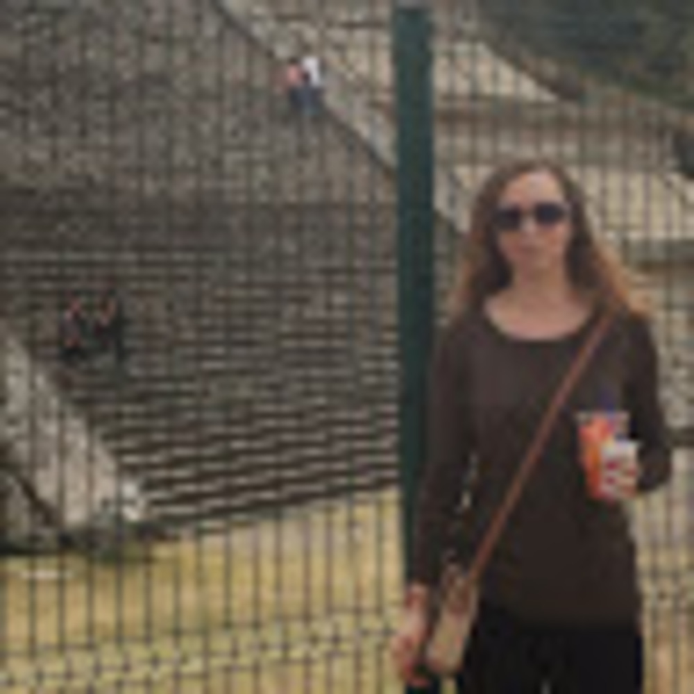 Meet your Posher, Caitlin
